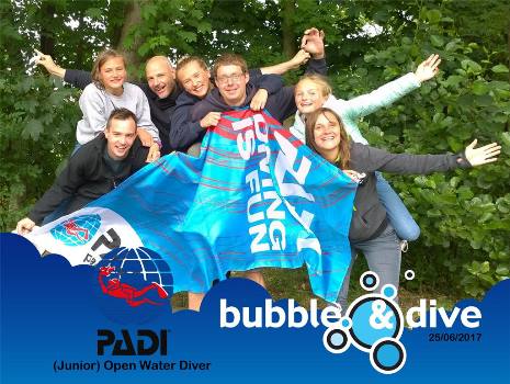 Proficiat Ella, Clara en Marie met het behalen van jullie PADI Junior Open Water Diver brevet in onze duikschool in Gent!